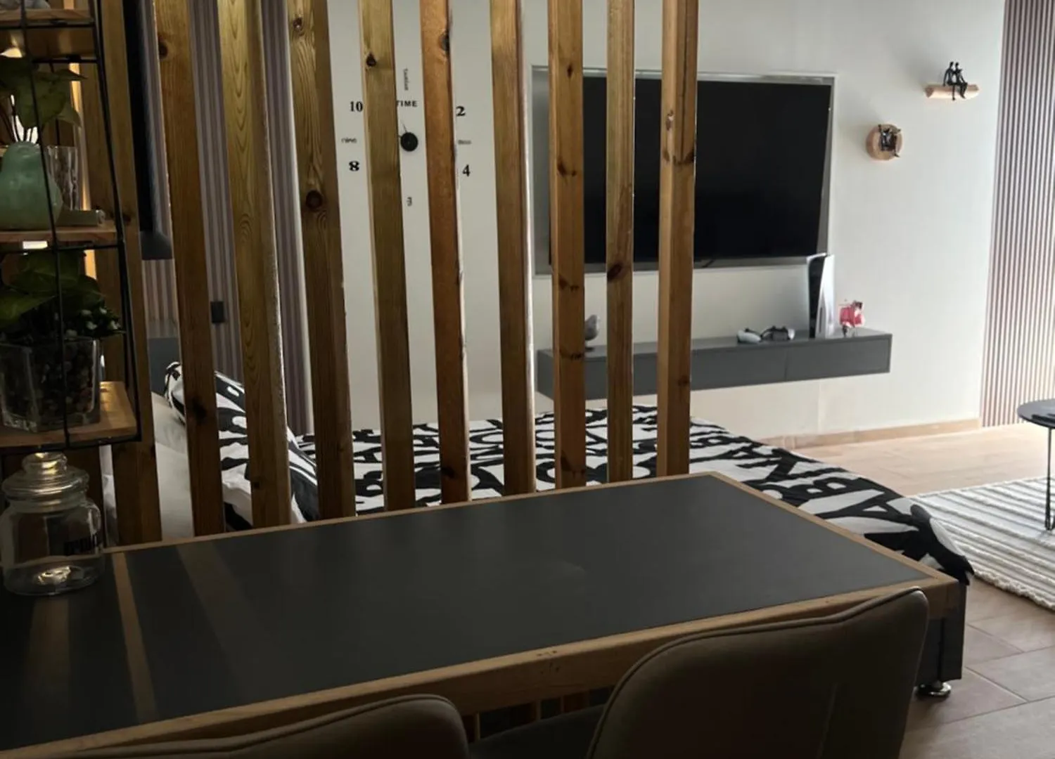 חיפה Suite 0*, Haifa